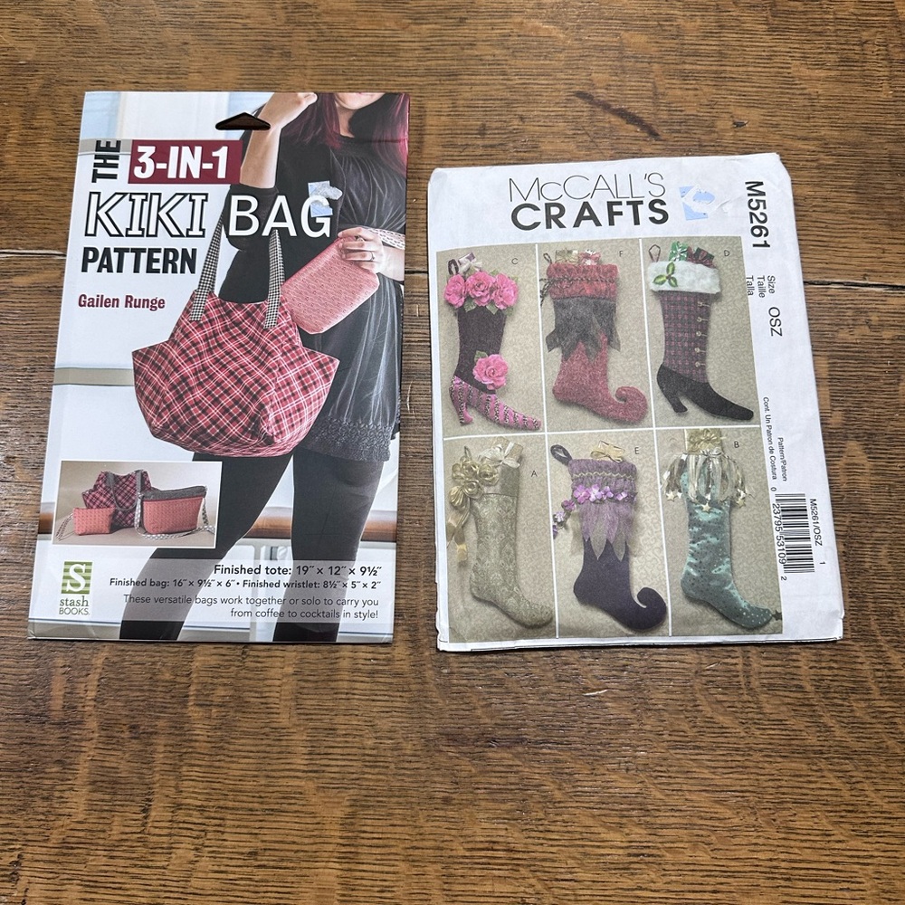 3-in-1 Kiki Bag‎ Pattern vintage looking Christmas stockings pattern